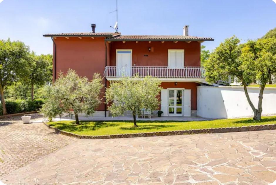 Pace, Luminosita E Comodita A Due Passi Dal Garda Volta Mantovana Exterior foto